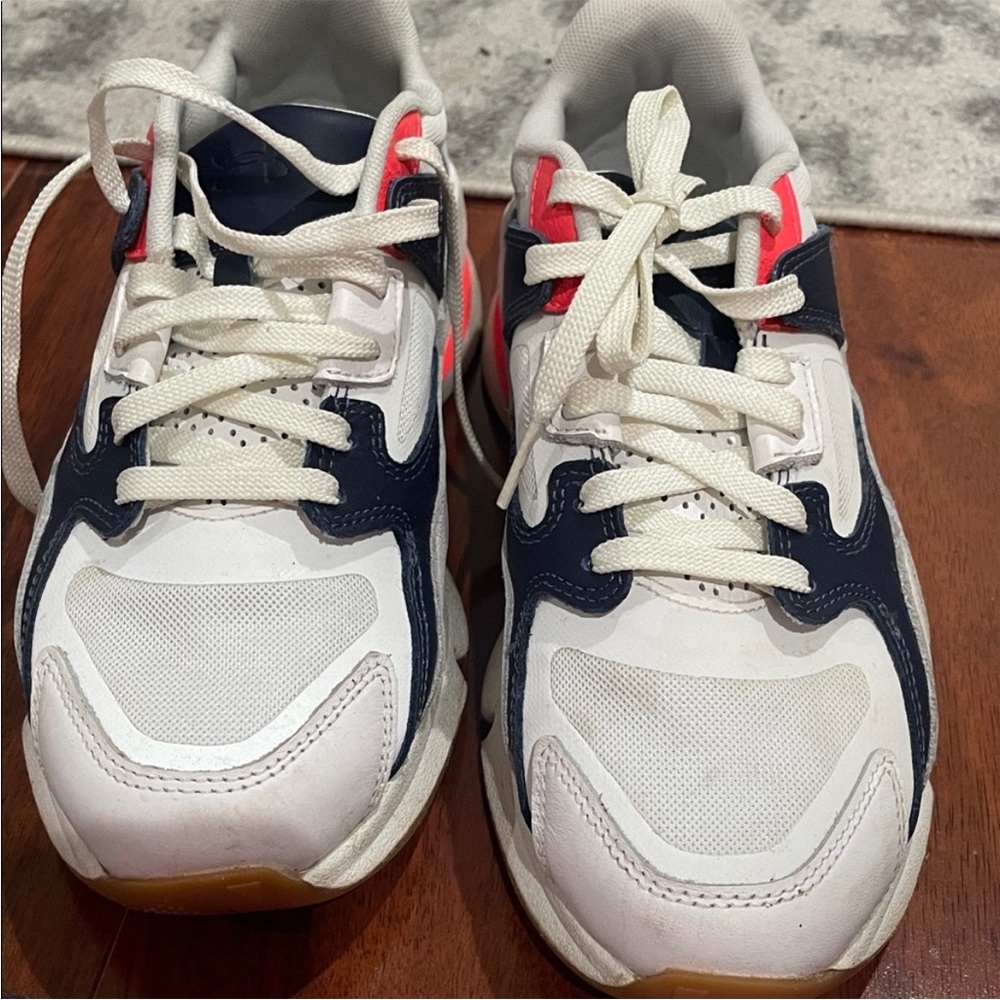 ⭐️Under Armour Women's Size 9/Men’s Size 7.5 White and Navy Sneakers - Picture 4 of 15